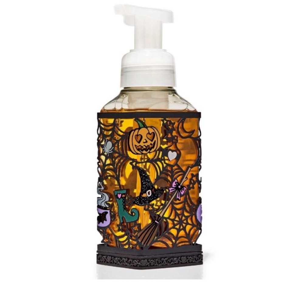 Bath & Body Works Witch’s Halloween spider web soap holder